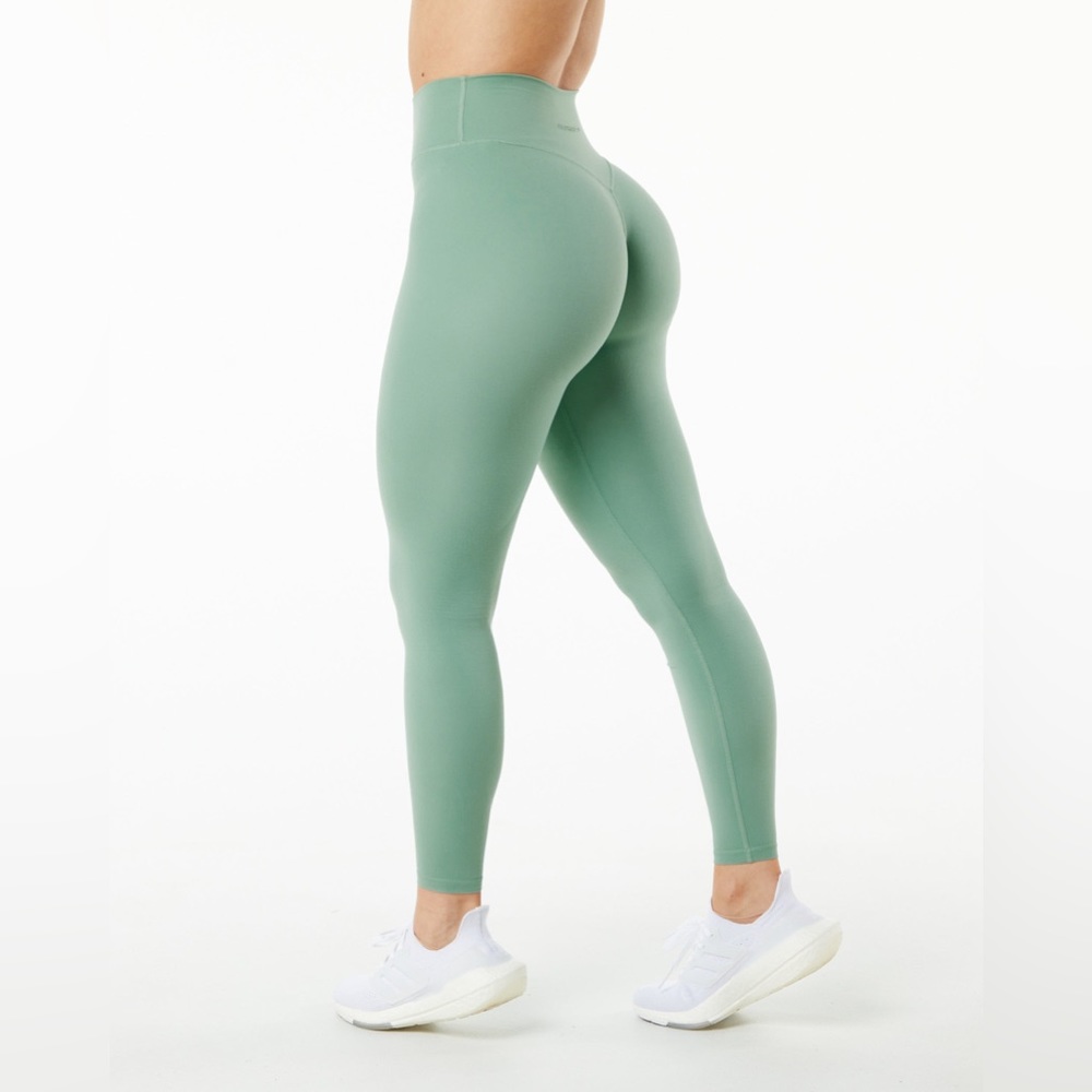 Alphalete Alphalux Wonder Legging - Ivy